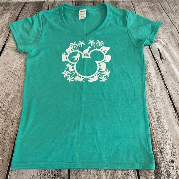Lotus Tops - Women’s graphic t-shirt perfect for Disney Small